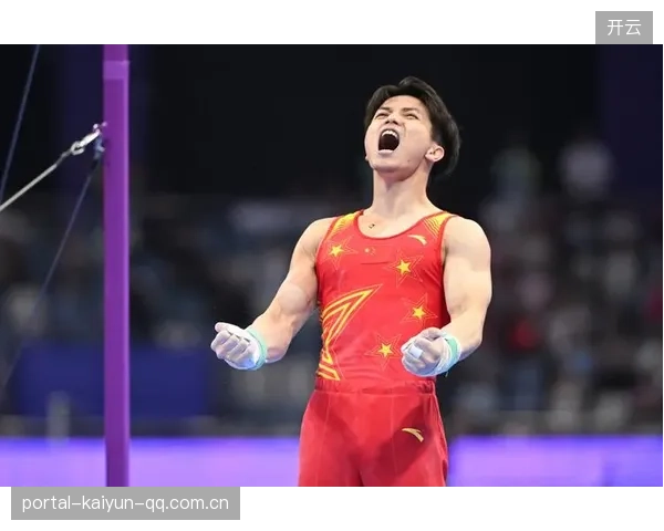 体操男神罕见失误，从单杠坠落瞬间全网揪心