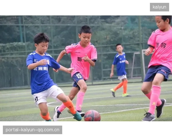 蒯曼世界排名第四：从“小小少年”到全球顶尖球员的非凡之旅